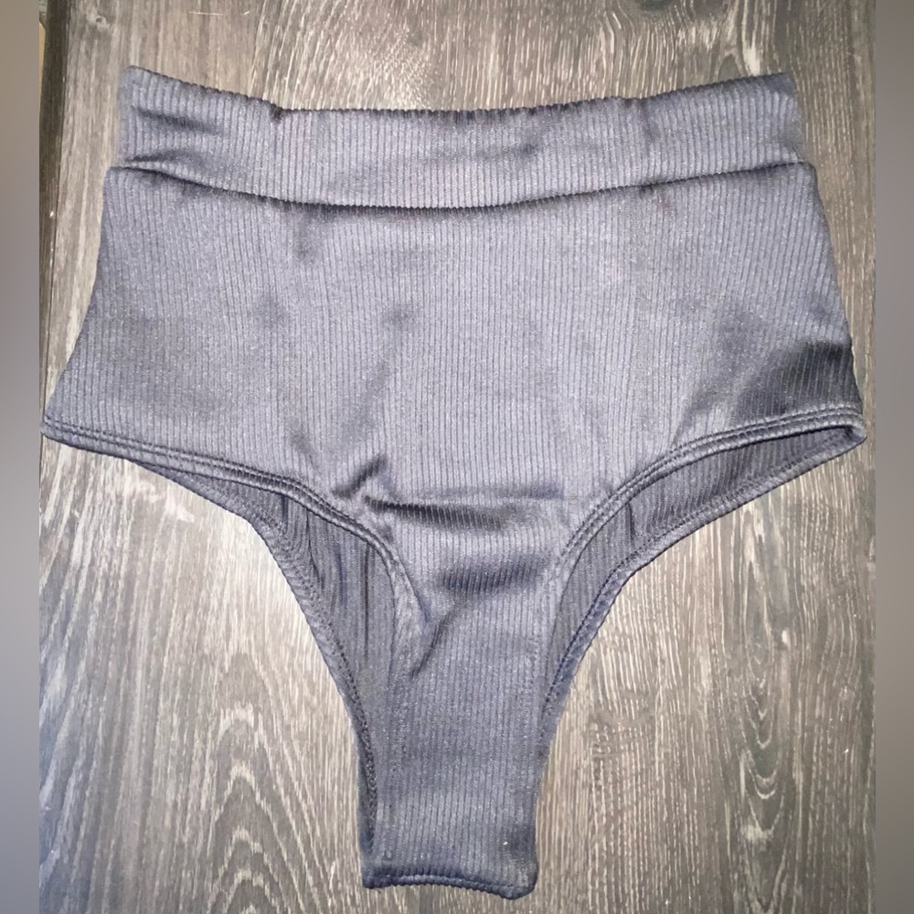 HIGH WAISTED SWIM BOTTOMS,  BLACK, SIZE M, NEW